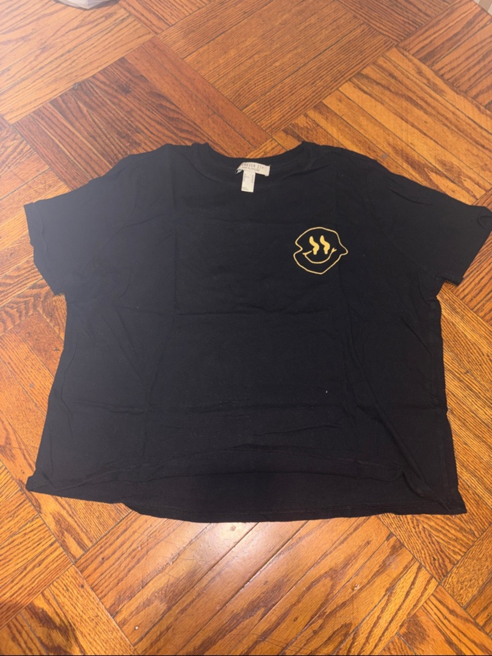 Forever 21 Smiley Tee